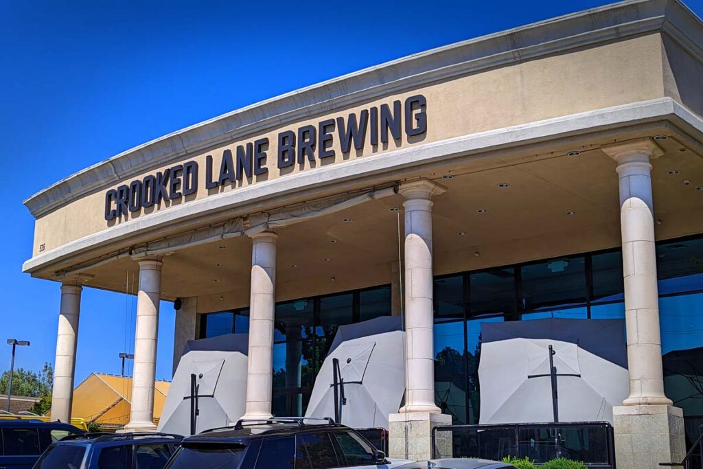 Crooked Lane Brewery in Auburn entrance